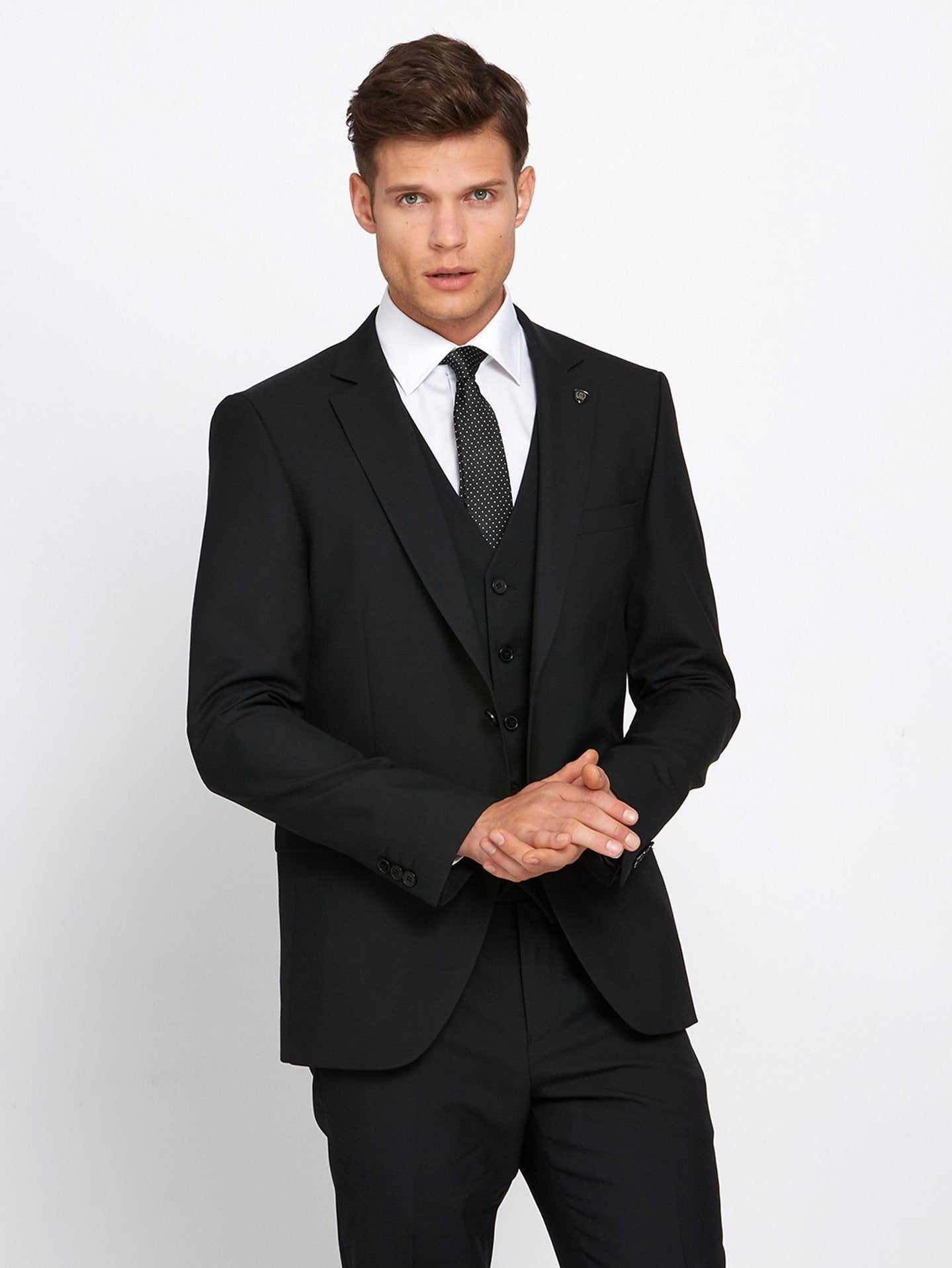 Benetti-James-Blk-Suit_