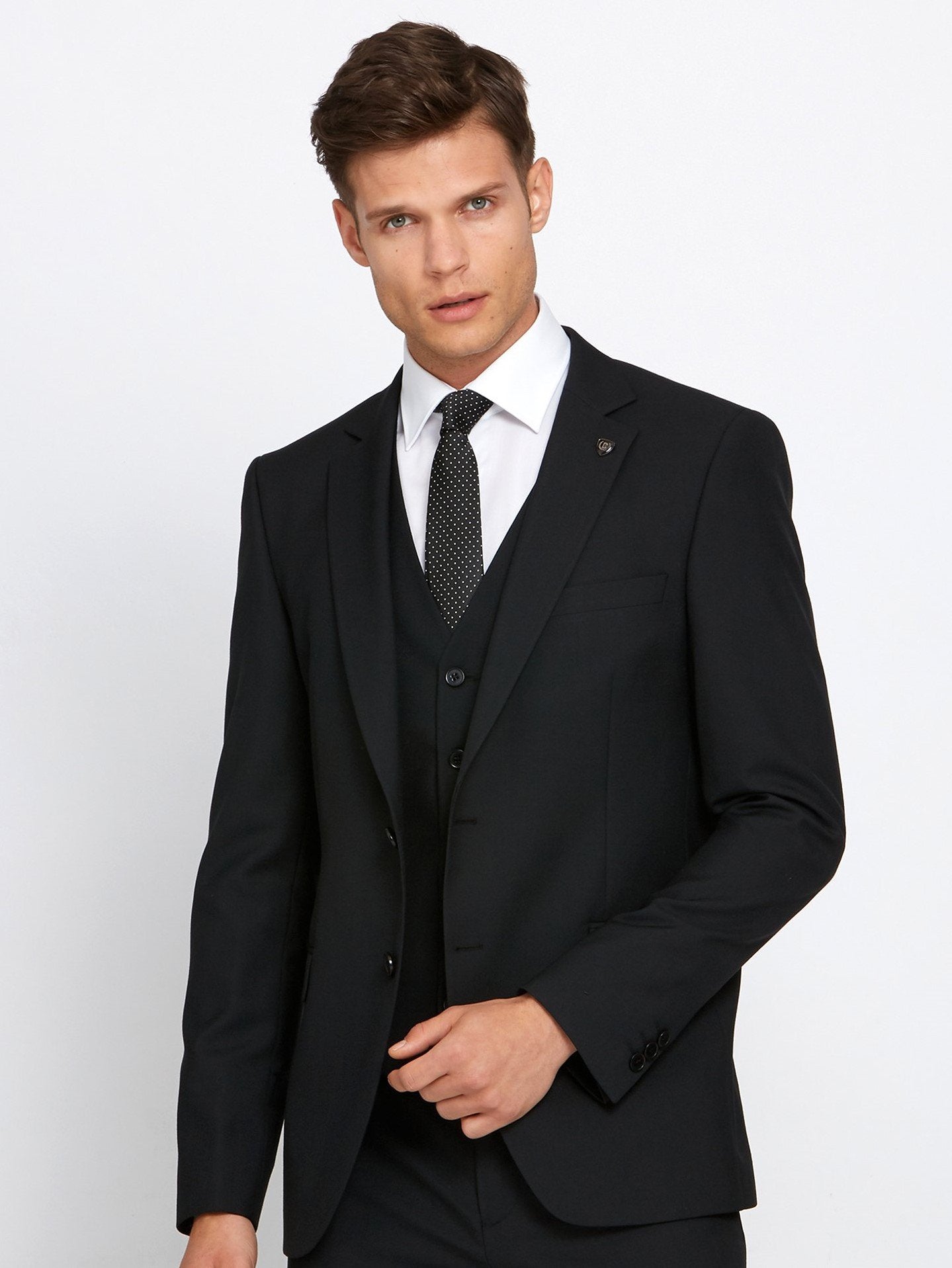 Benetti-James-Blk-Suit_2