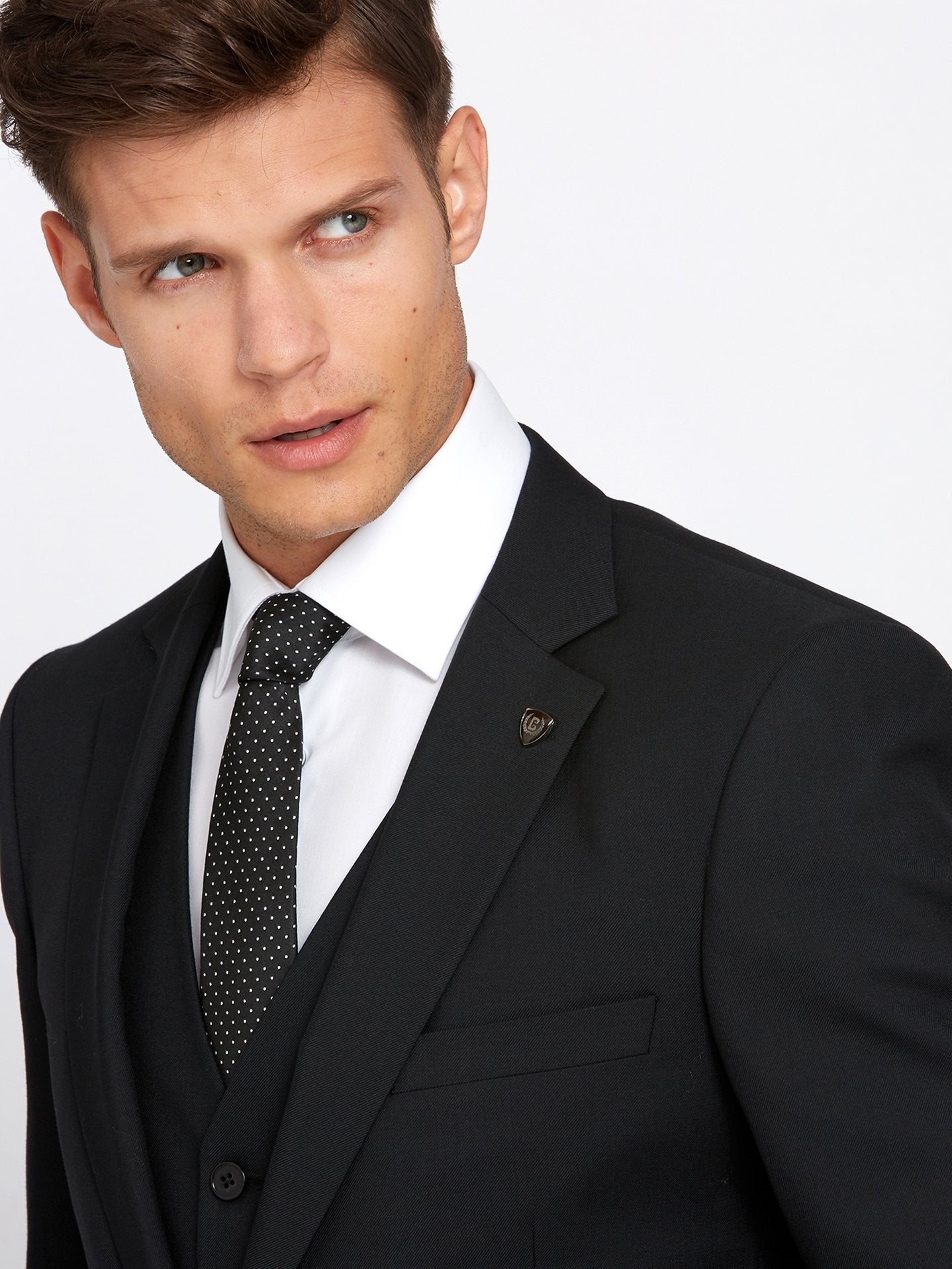 Benetti-James-Blk-Suit_3