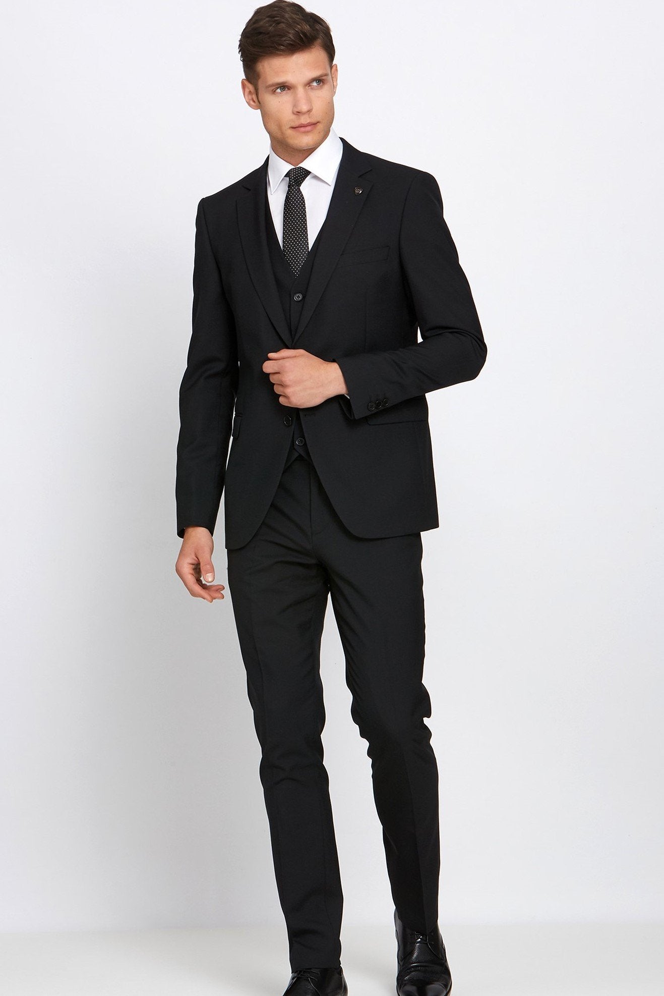 Benetti-James-Blk-Suit_4