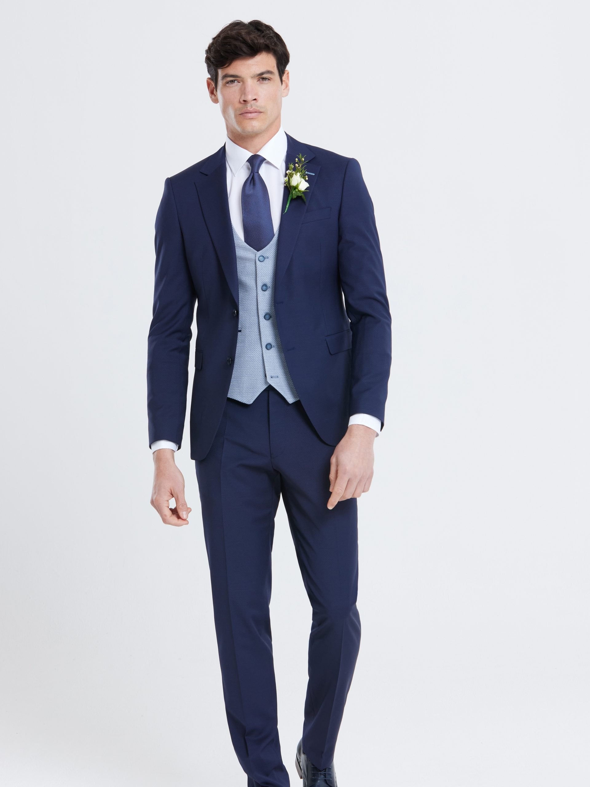 Benetti_Wedding_Suits_Harold_waistcoat_ice