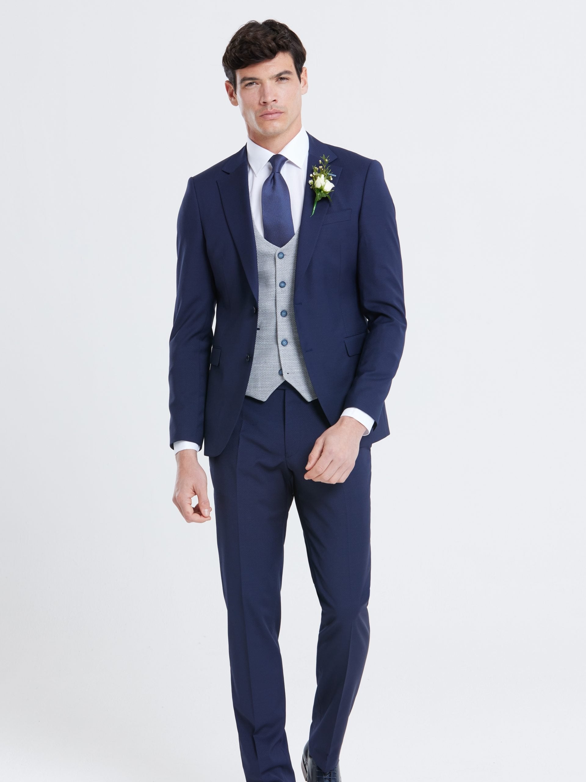 Benetti_Wedding_Suits_Harold_waistcoat_silver