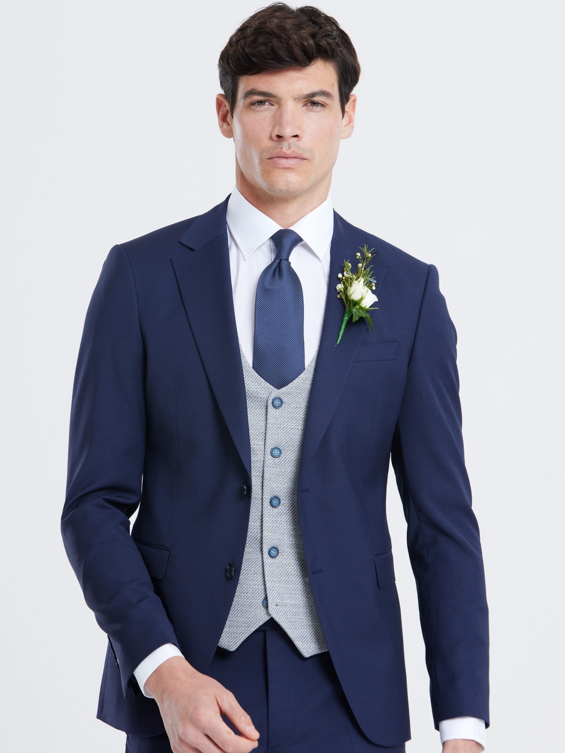 Benetti_Wedding_Suits_Harold_waistcoat_silver2