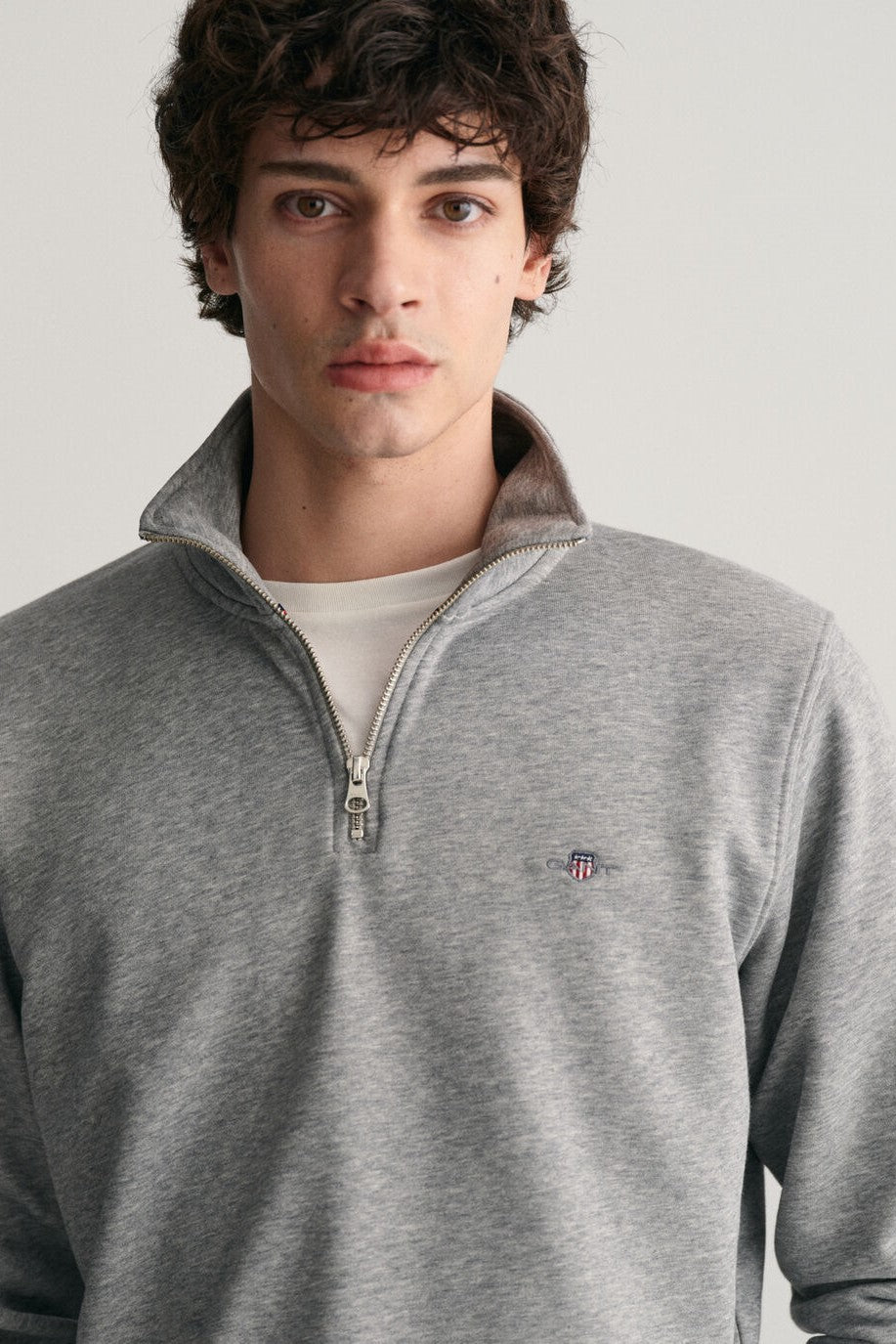 Gant Regular Shield Half Zip Sweatshirt