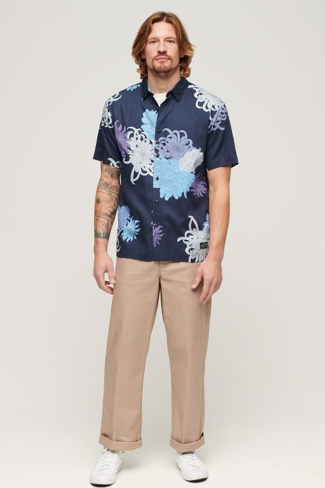 SuperdrySS24_Hawaiian_Shirt_Navy_Chrys.4