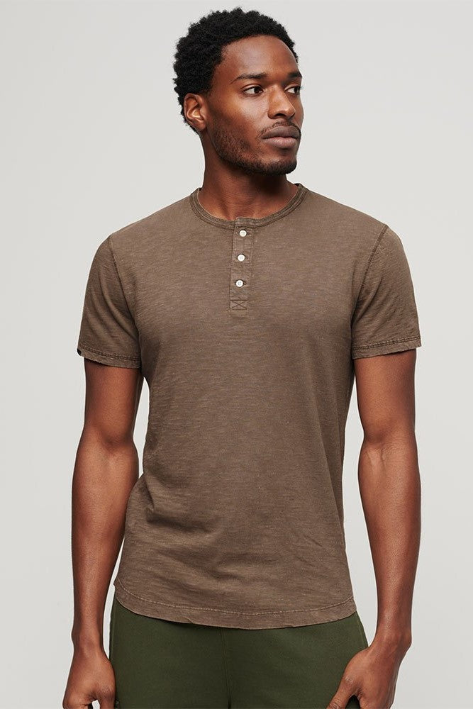 SuperdrySS24_Jersey_Grandad_Top_Brown